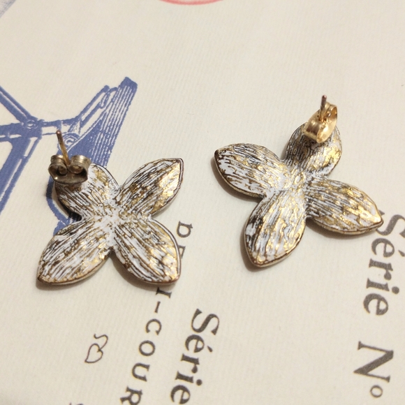 Rhinestone gold tone vintage stud earrings - Picture 3 of 4